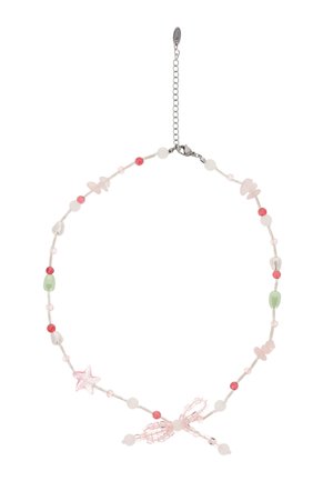 Collier ras du cou délicat avec perles roses, rouges, blanches et vertes, avec un nœud perlé rose et un pendentif étoile, avec une chaîne à fermoir réglable en argent.