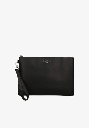 Clutch nera realizzata in materiale testurizzato, con chiusura a zip superiore, strapolo da polso e dettaglio del logo impresso. Forma rettangolare semplice.