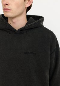 REVOLUTION Hoodie - black
