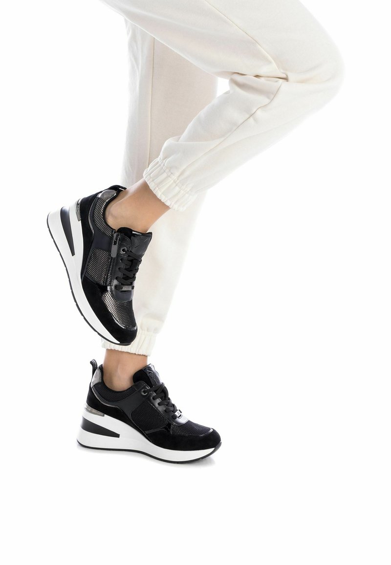 XTI Zapatillas - plumb