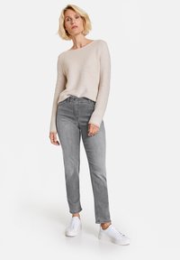 Gerry Weber Edition Jeans Slim Fit - grau mit use