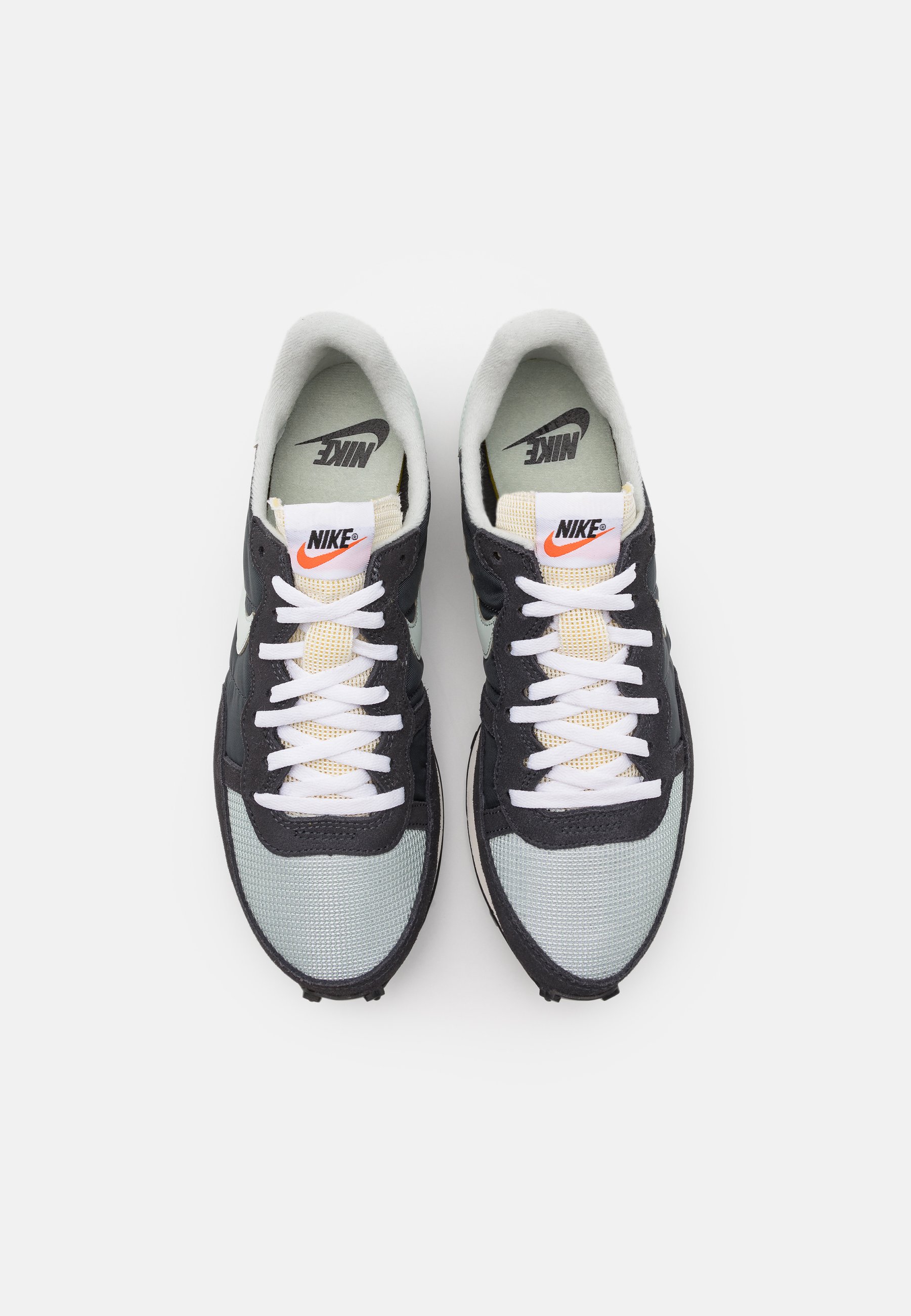 nike performance grise