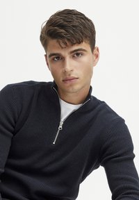Casual Friday CFKARLO - Strikkegenser - anthracite black
