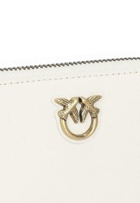Pinko ZIP-AROUND - Portemonnee - bianco panna