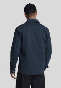 Lyle & Scott BEDFORD - Lengva striukė - dark navy