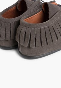 Pisamonas Lauflernschuh - gris