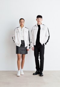 Carlo Colucci JACKET UNISEX - Træningsjakke - offwhite