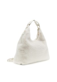 Zachte witte faux fur handtas met een korte leren hengsel en een afneembare leren schouderriem, afwerking met gouden hardware details.