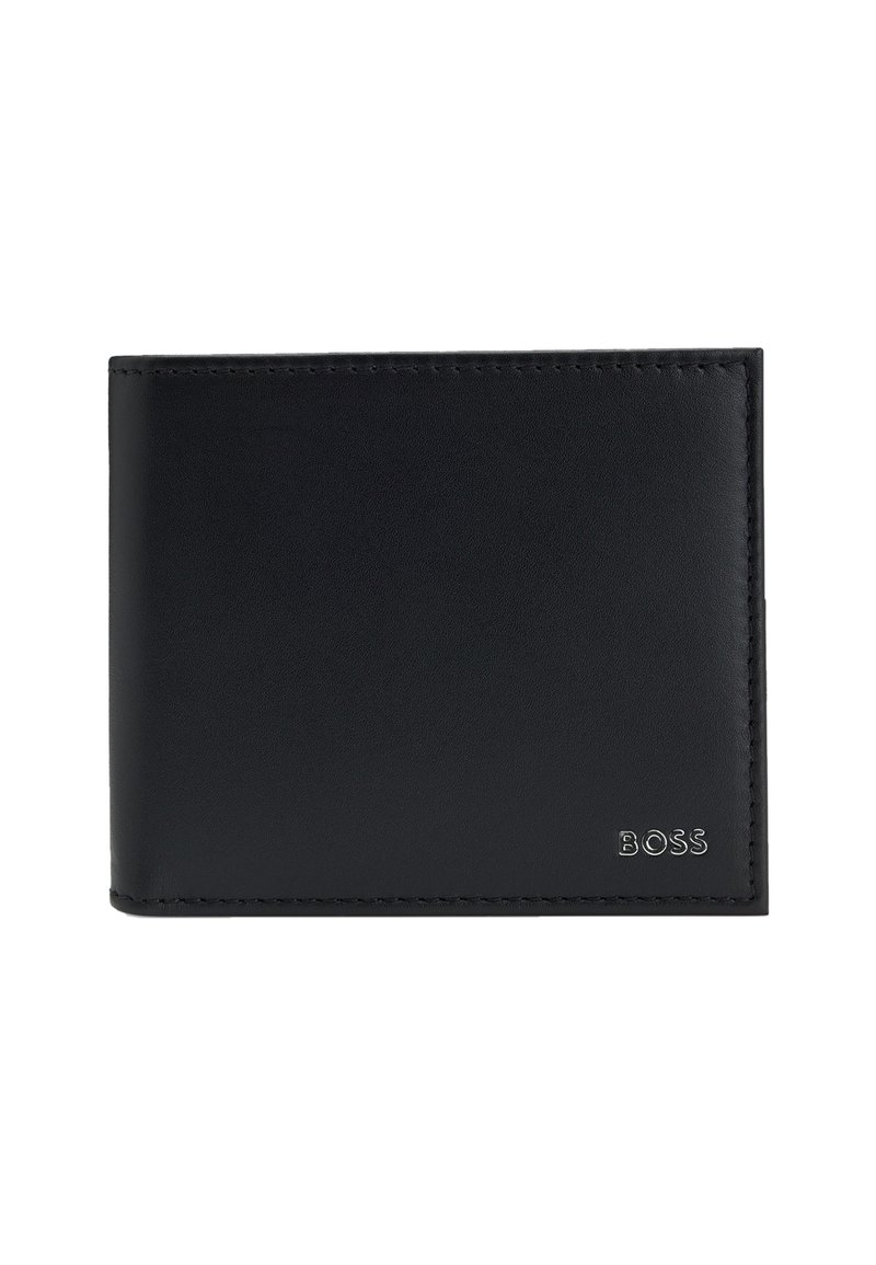 Billetera bifold de cuero negro con costuras cuidadosas y pequeño logotipo en plata "BOSS" estampado en la esquina inferior derecha.
