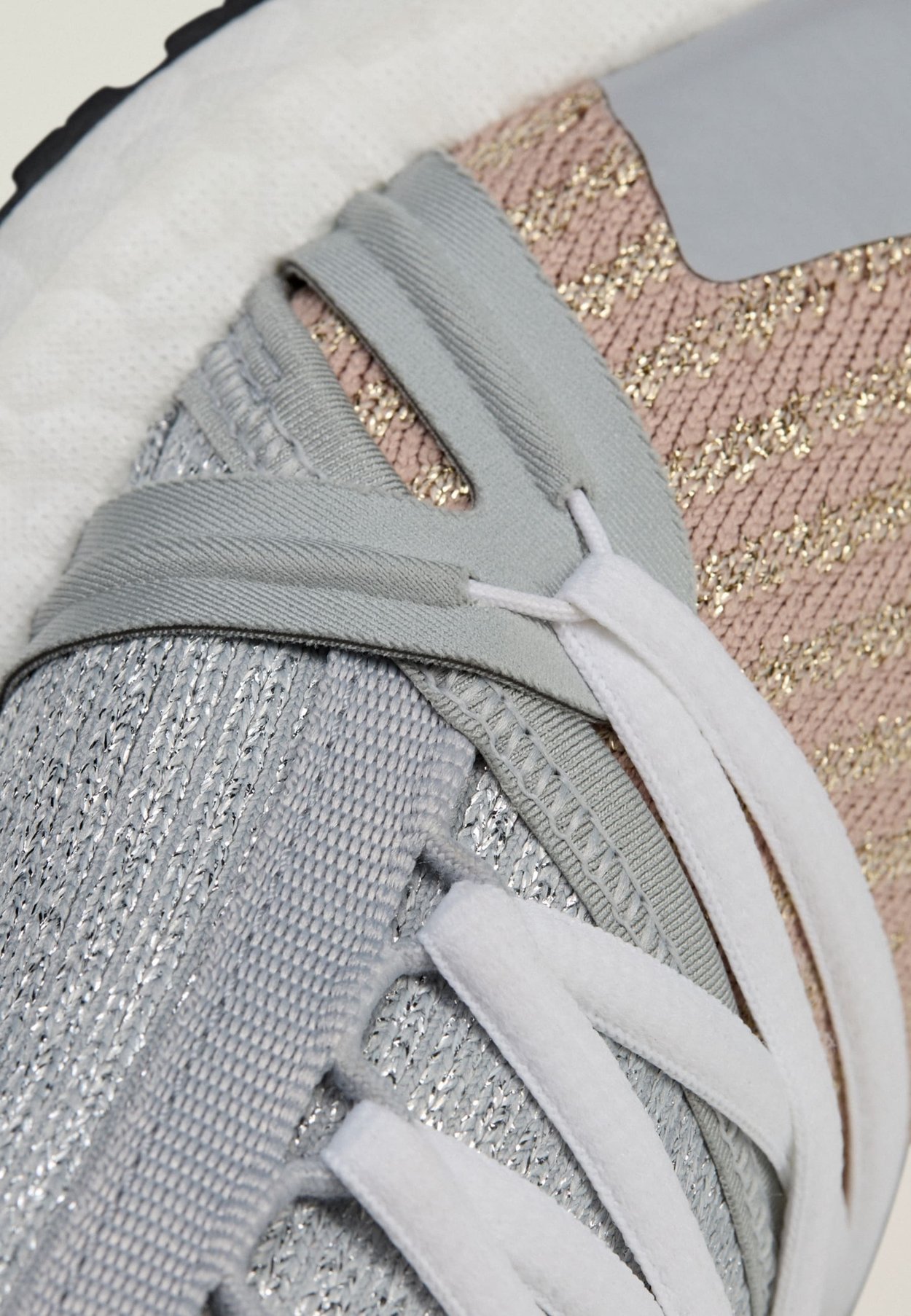 ADIDAS BY STELLA MCCARTNEY ULTRABOOST DNA