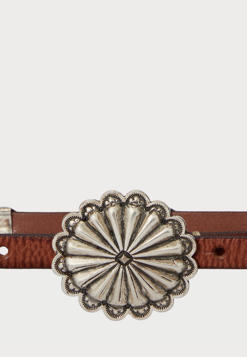 Bride Western Cuir Avec Conchos Argent – Taille Cheval – Livraison Gratuite !