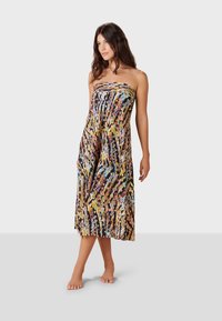 Hihaton midi-mekko, jossa on eläväinen, monivärinen abstrakti kuvio mustalla taustalla. Valmistettu kevyestä kankaasta, jolla on virtaava muotoilu.