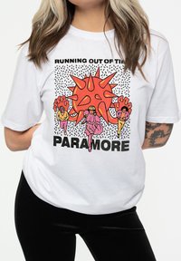 Paradiso Clothing PARAMORE RUNNING OUT OF TIME - Print T-shirt - white