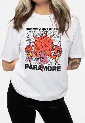Paradiso Clothing PARAMORE RUNNING OUT OF TIME - Print T-shirt - white