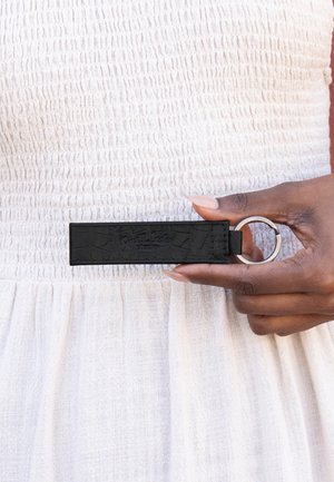 Gusti Leder, SMALL ACCESSORIES MIRAN UNISEX - Schlüsselanhänger - schwarz mettalic