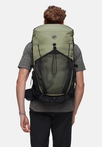 Mammut DUCAN SPINE - Vandringsryggsäck - marsh black