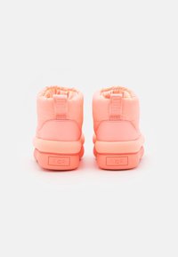 UGG Snowboots  - salmon
