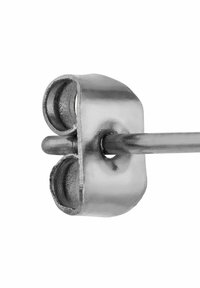 Metalen clip met een ronde vorm en twee ronde openingen aan de bovenkant, met een gladde, glanzende zilveren oppervlakte en een centrale as.