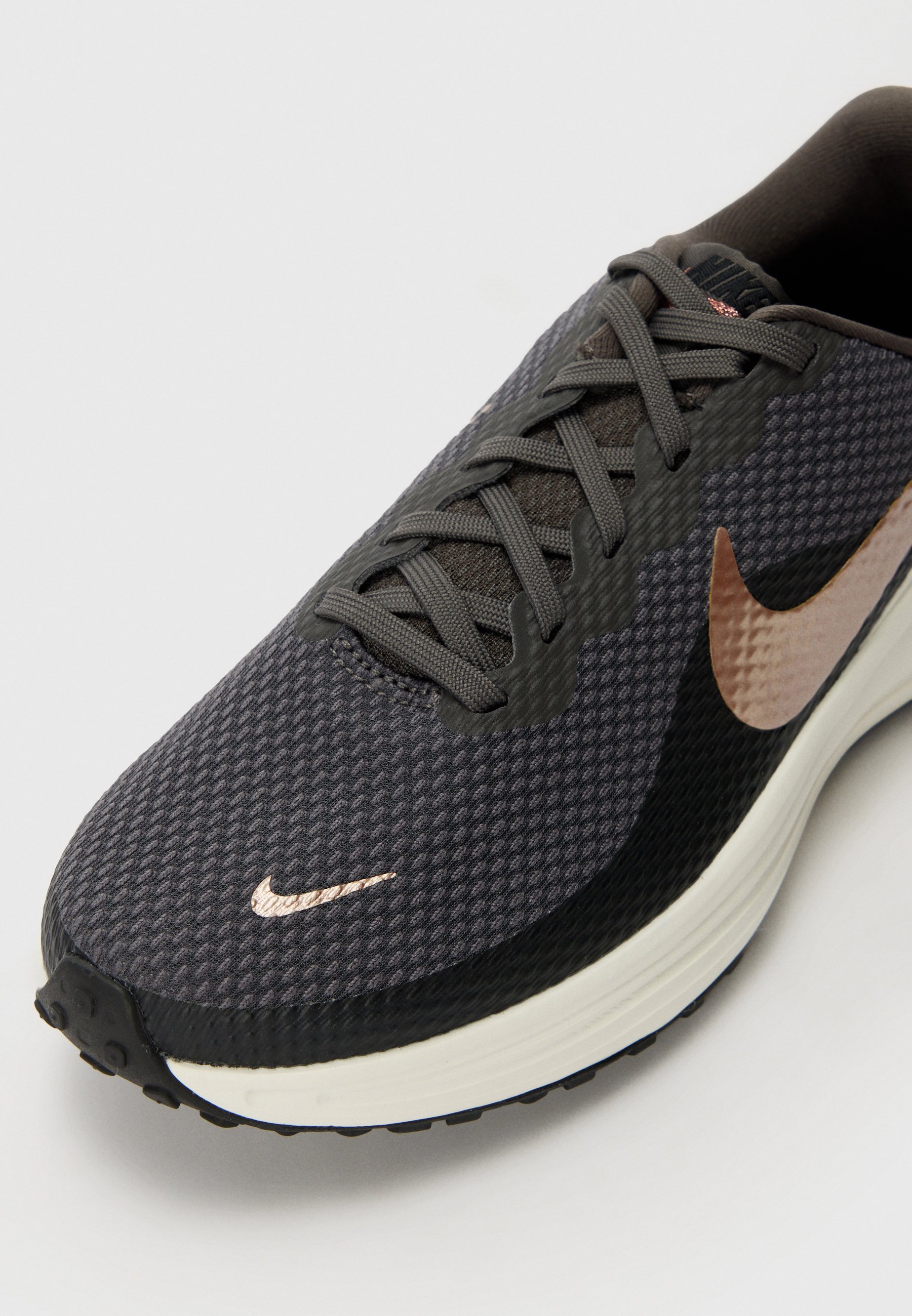 Nike Performance REVOLUTION 8 - Scarpe da corsa su strada - med  ash/red/bronze/black/sail/nero - Zalando