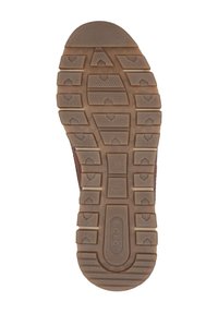 Semelle de chaussure en caoutchouc marron avec une surface texturée dotée de divers motifs de bande de roulement et de côtés renforcés pour une adhérence et une durabilité accrues.