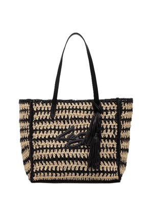 Bolsa tote tejida en negro y beige con asas de cuero, logo frontal en escritura y detalle colgante de borla de cuero.