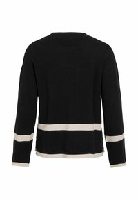 Melns adīts džemperis ar garām piedurknēm, brīva piegriezuma un baltām horizontālām svītrām viduklī un aprocēs. Gluda tekstūra, apaļš kakla izgriezums.