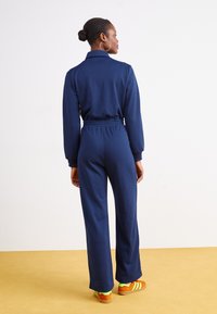 adidas Originals JUMPSUIT - Kombinezons - night indigo