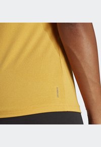 adidas Performance Sport T-shirt - preloved yellow