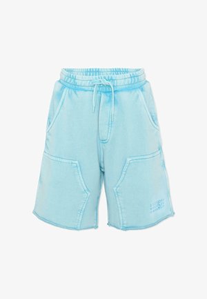 Shorts casual celeste con vita elastica, coulisse, due tasche frontali, due grandi tasche applicate sul davanti e piccolo dettaglio stampato sulla gamba sinistra.