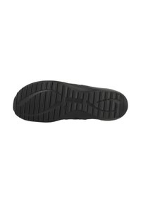Suela de zapato negra con un diseño de goma texturizada, con patrones de tracción surcados y detalles de logotipo grabados para mejorar el agarre.