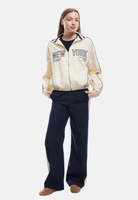 Koton Chaquetas bomber - off white