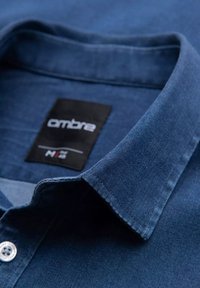 Unausgewählt, dark blue