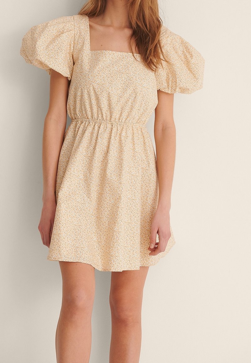 NA-KD Vestido informal - yellow