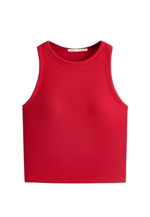 Crveni rebrasti krojeni top bez rukava s okruglim izrezom i oznakom od tkanine unutar ovratnika.