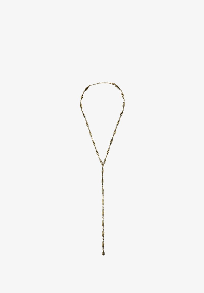 Collier ton or avec des maillons allongés et texturés ainsi qu'un pendentif suspendu. Surface lisse avec des accents de perles alternés le long de la chaîne.