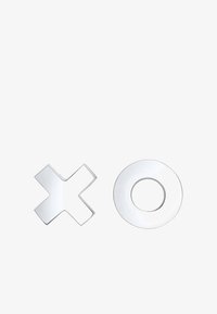 Vybrané, silver-coloured