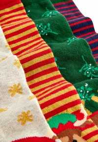 Next CHRISTMAS PATTERN 4 PACK.  REGULAR FIT - Strømper - hamish the highland cow