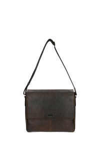 Donkerbruine leren messengertas met verstelbare schouderriem en voorflap met sluiting.