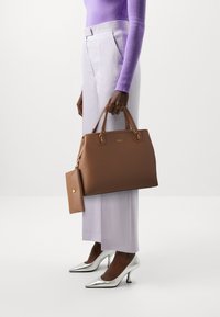 LIU JO TOTE SET - Käsilaukku - teddy