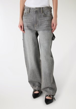 - Jeansy Relaxed Fit