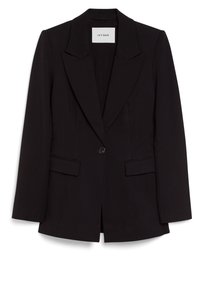 Musta bleiseri, joka on valmistettu sileästä kankaasta ja jossa on viisto kaulus, yksittäinen nappisulku sekä kaksi etupussia muotoilluin saumin.