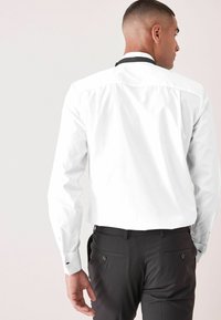 Next Alkalmi ing - white