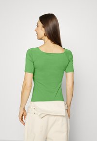 Modström TANSY - T-shirt básica - forest green