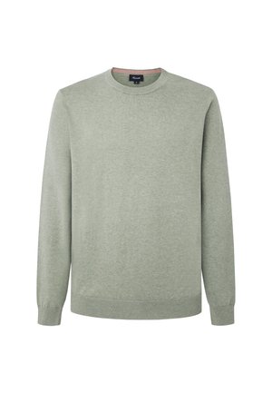 Suéter verde claro, cuello redondo, mangas largas, puños y dobladillo acanalados. Textura suave, diseño minimalista, sin patrones ni acentos.
