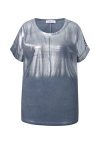 Metallic sølv- og blå t-shirt med rund hals, korte ærmer og en let løs pasform. Glat tekstur med gradient effekt.