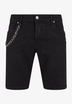 Sorte denimshorts med lige snit, udstyret med en kæde fastgjort til en bæltestrop og diskrete slidte detaljer. Egnet til afslappet brug.