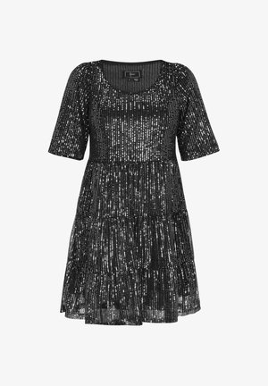 Czarna sukienka z krótkim rękawem, z dopasowaną górą i warstwową spódnicą. Pokryta odblaskowymi cekinami w pionowe paski, co tworzy teksturowany wygląd.