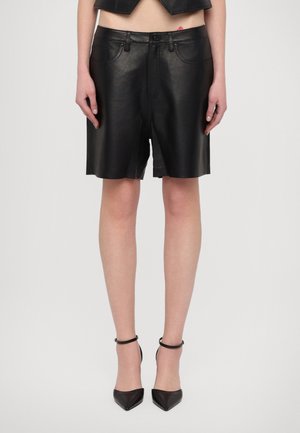 BOYFRIEND - Shorts - black