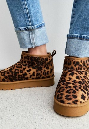 New Look, Bottes de neige - stone