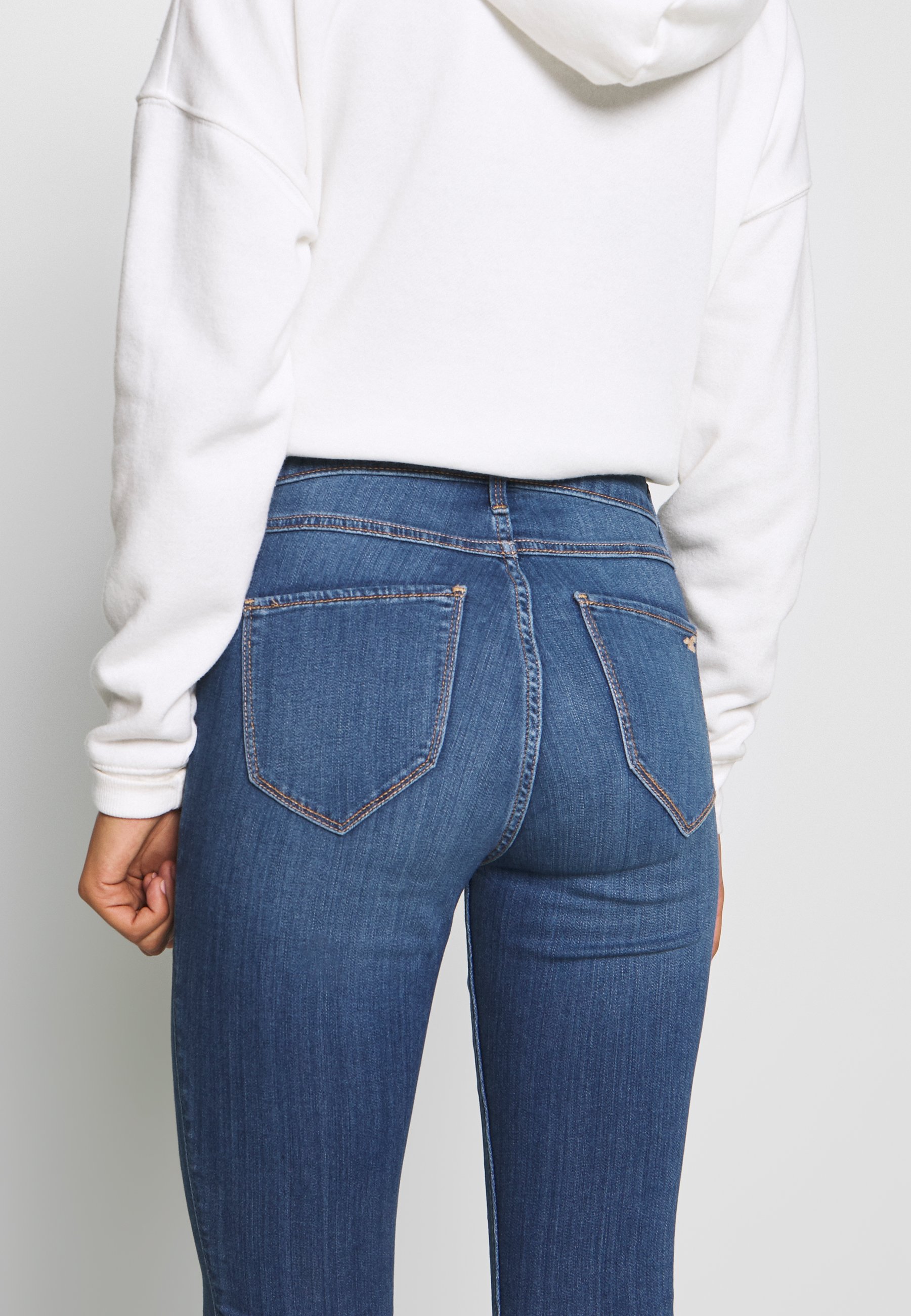 curvy jeans hollister